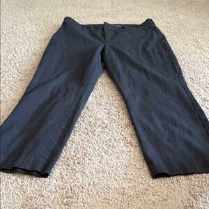 Women’s Grey cropped pants